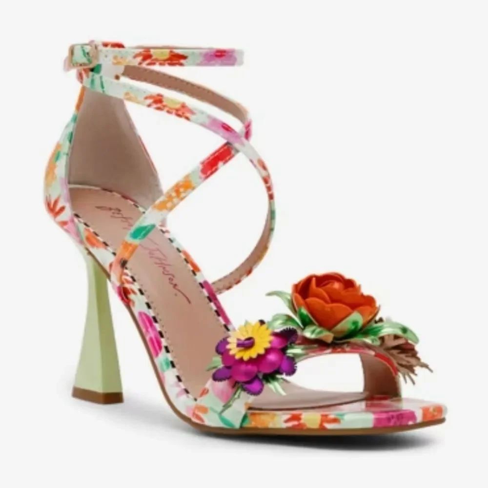 BRAND NEW BETSEY JOHNSON MALORIE STRAPPY SANDAL G1